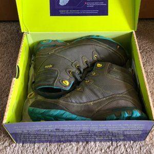 Ahnu Sugarpine Boot, Dark Grey, Women's 7.5